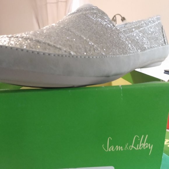 Sam & Libby - Style: Gutsy - Picture 3 of 4